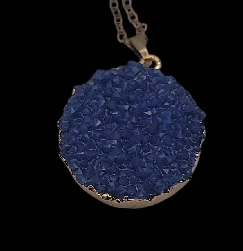 Sparkling Royal Blue Druzy Round Pendant Necklace Gold Plated Cable Chain 20″