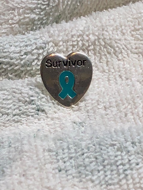 OVARIAN CANCER AWARENESS HEART SHAPED SURVIVOR PIN TIE TAC TEAL RIBBON