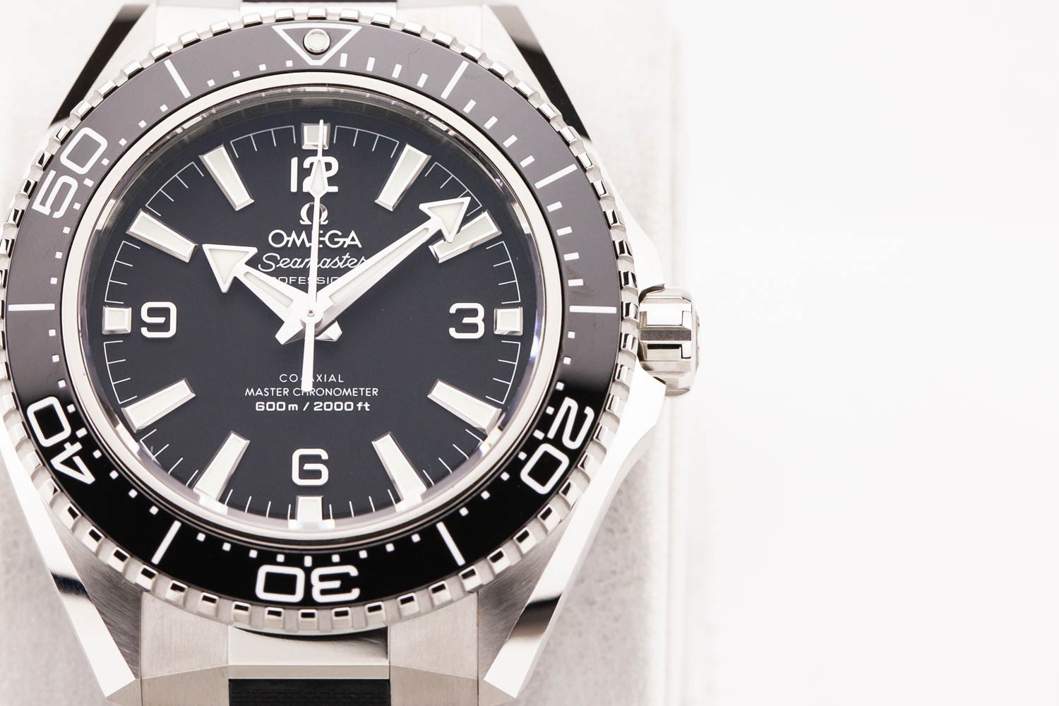 Omega Planet Ocean 600M Black Diver 42mm 217.32.42.21.01.001