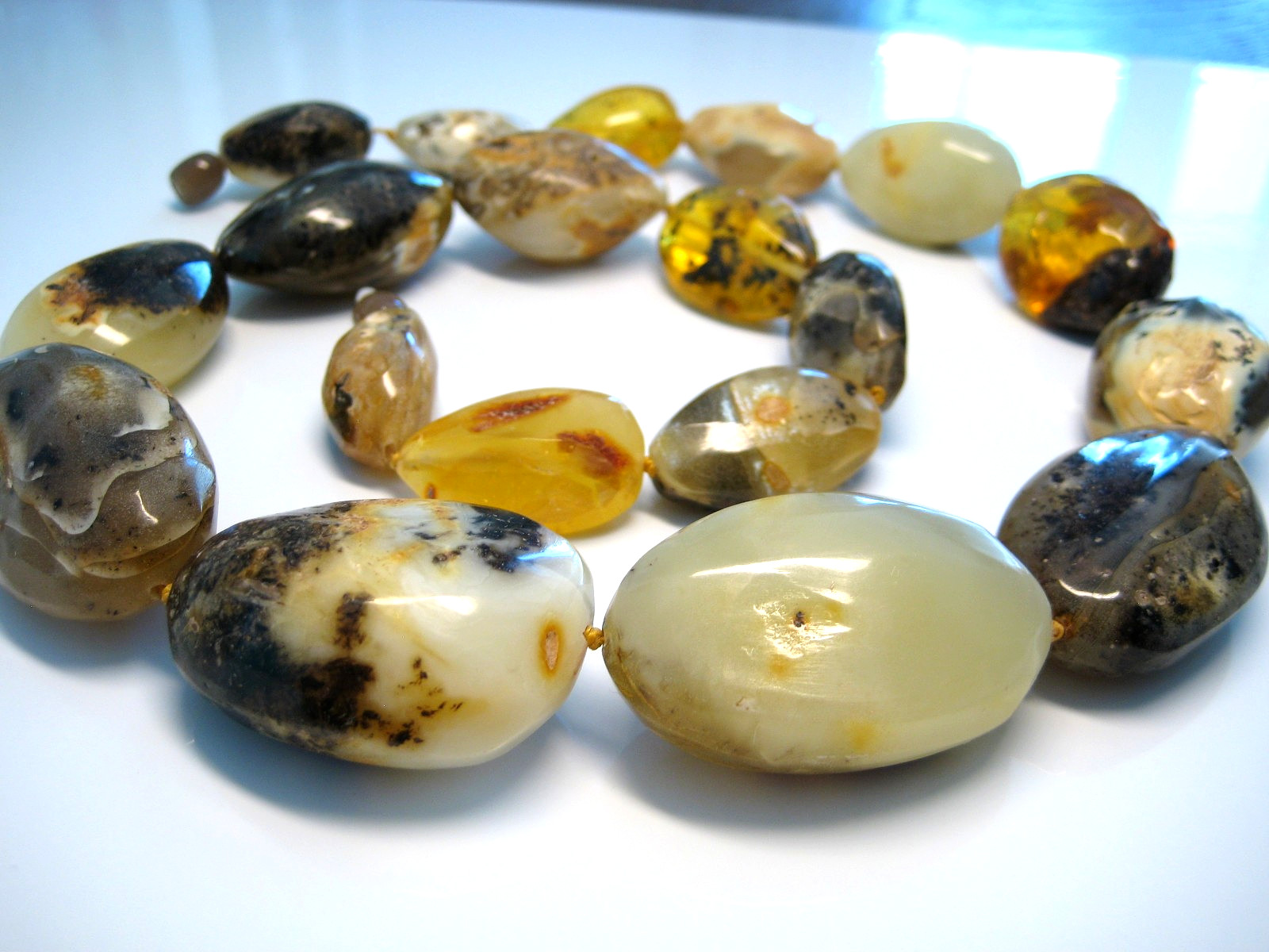 Genuine Huge Massive Amber Baltic Amber Necklace 76.2 grams 22.5 in !!!