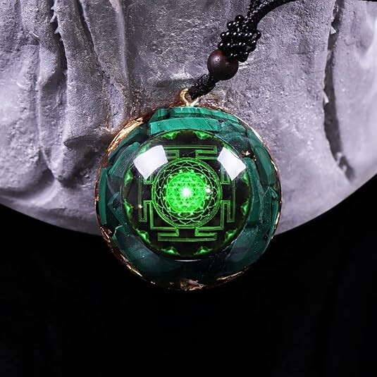 Malachite Orgonite Pendant Necklace Spiritual Healing Energy Positive Jewelry