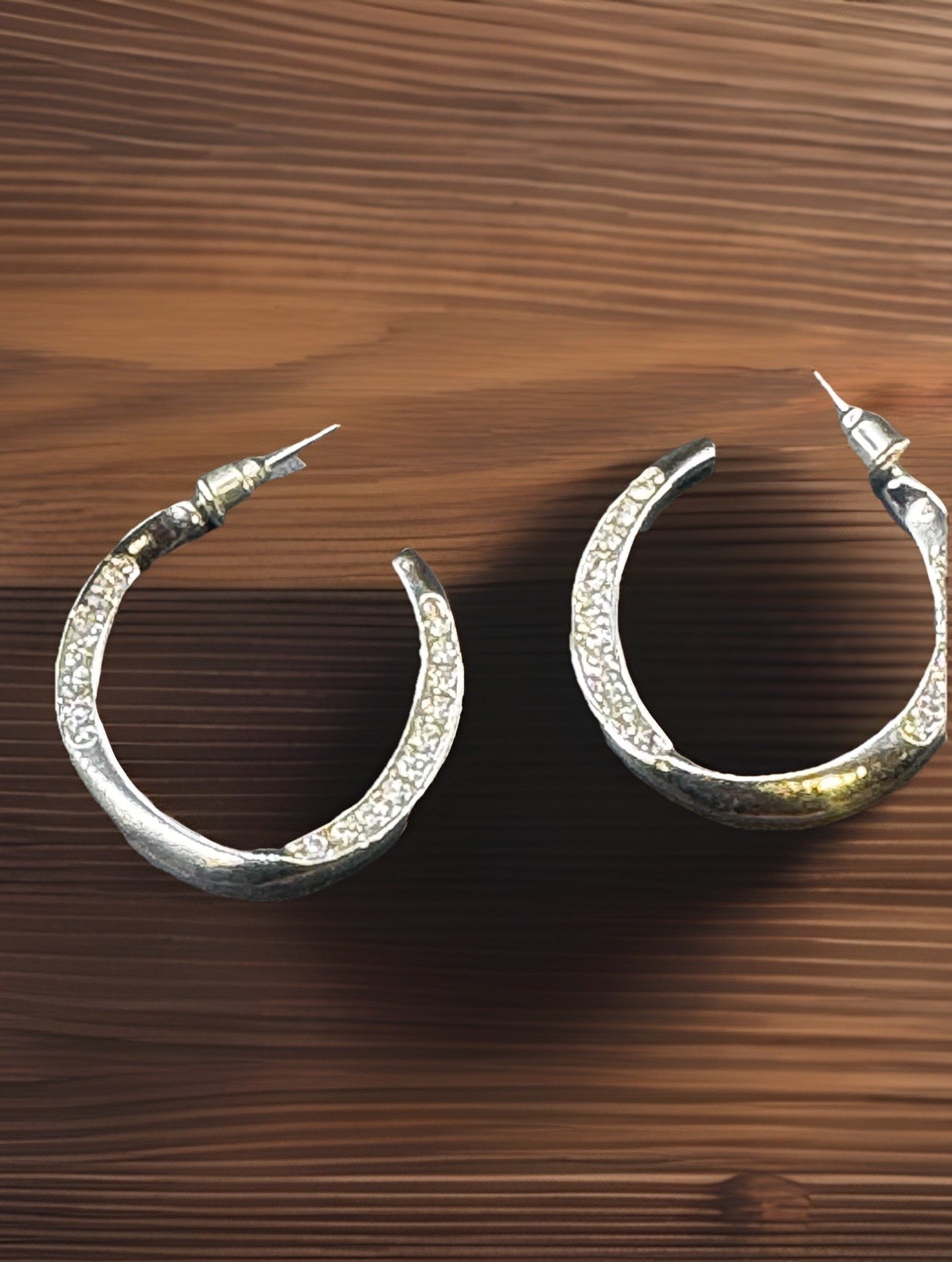 Silver Tone Twist Hoop Earrings 1.25” Clear Rhinestones Screw Back Pierced Vtg