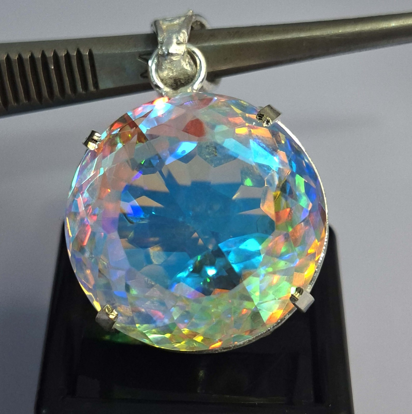 Mystic Topaz Lab Created 81.25 Ct Pendant Round Cut Loose Gemstone SP1194