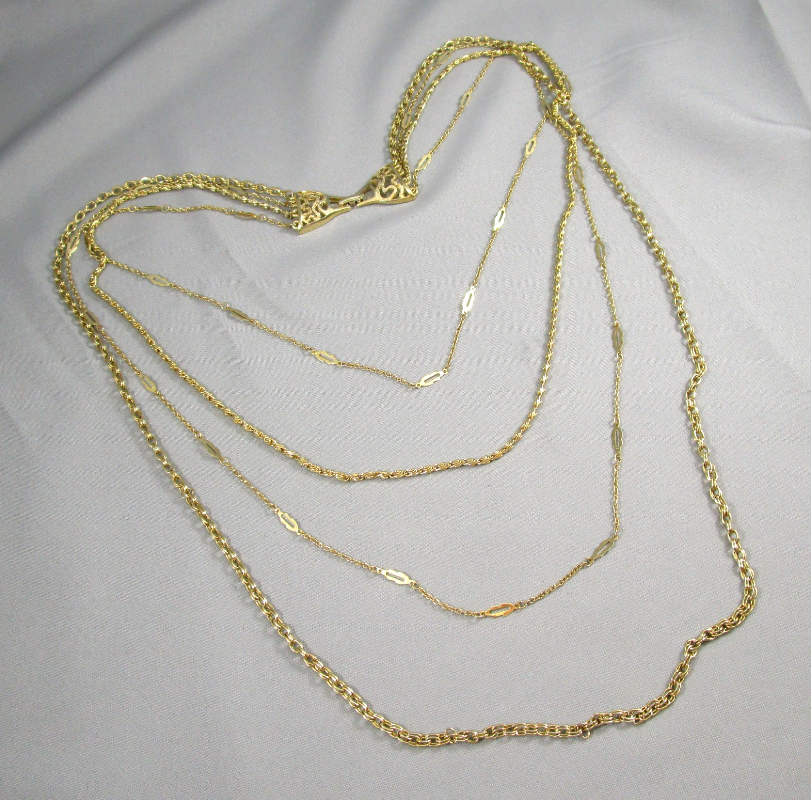 CLASSY Vintage Gold Tone 4 Layered Fanced Chains 22.5″ Necklace 924
