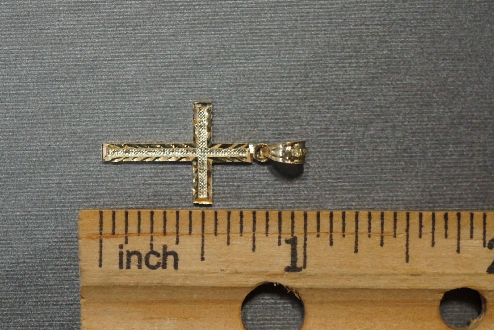 14K Solid Yellow Gold 1″ Diamond Cut Small Crucifix Cross Charm Pendant.