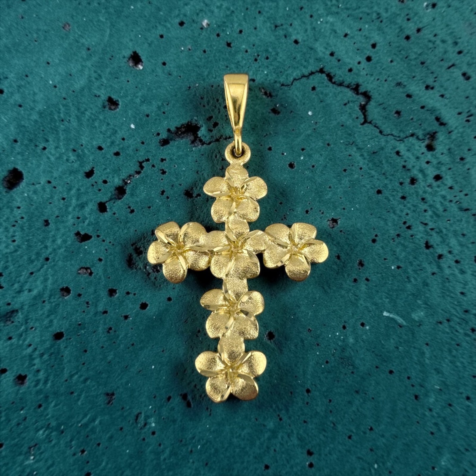 Vintage 14K Yellow Gold Plumeria Flower Cross Pendant 1.35″