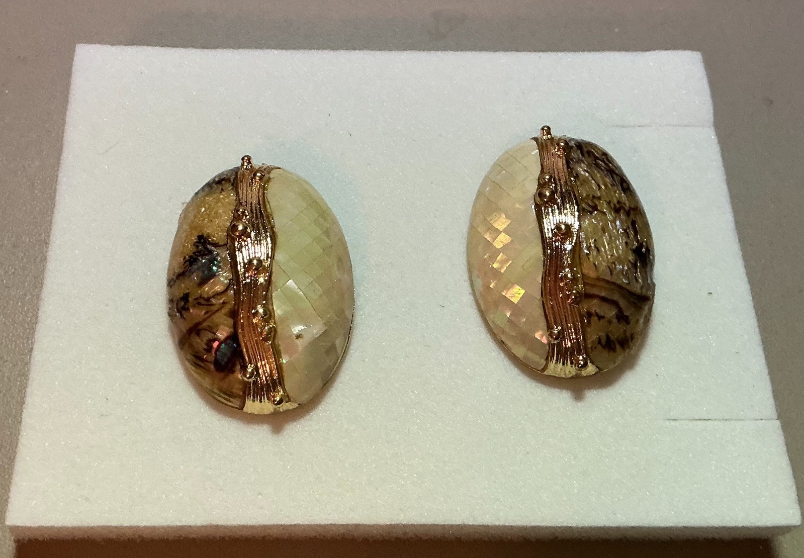 Vintage 1980s Oval Statement Clip On Earrings Mother of Pearl & Tortoise
