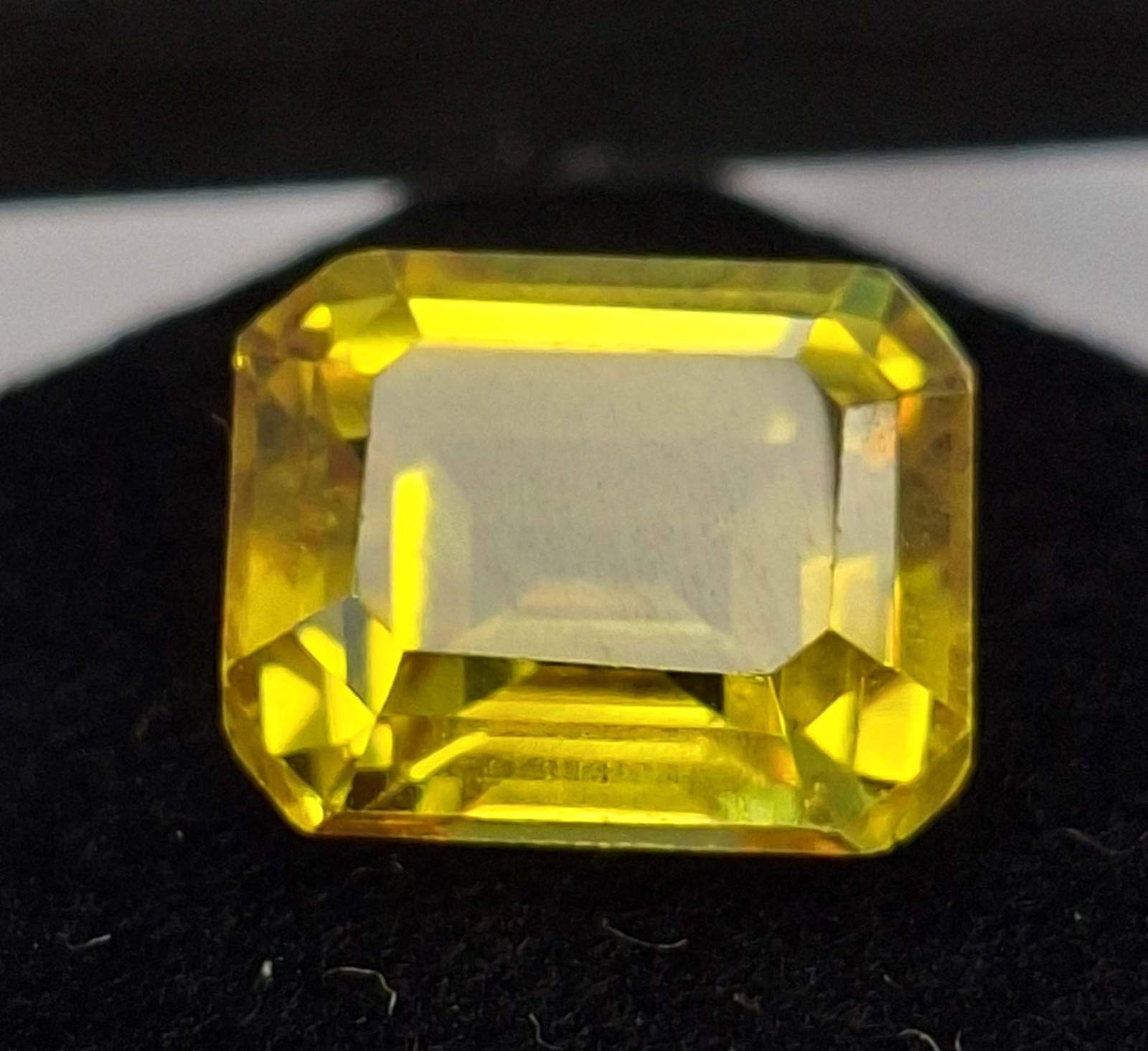 Certified Gemstone Loose Yellow Emerald Cut 5-7 Ct Natural Sapphire