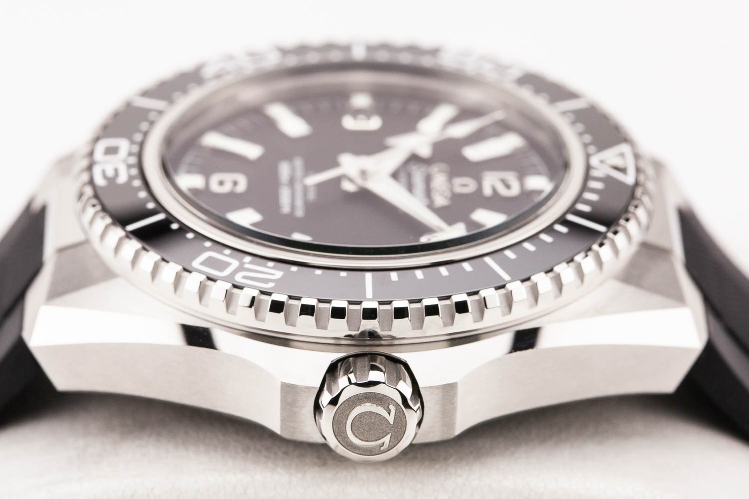 Omega Planet Ocean 600M Black Diver 42mm 217.32.42.21.01.001