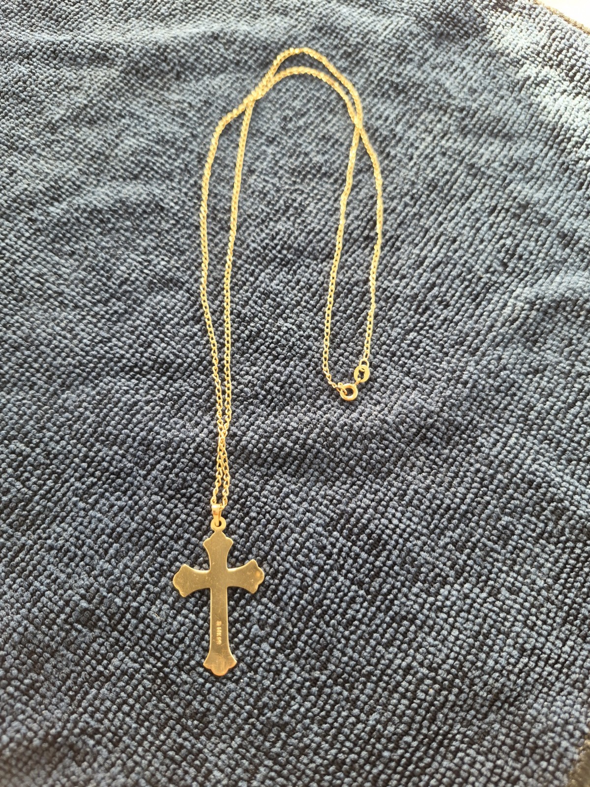 14k Solid Yellow Gold Cross Pendant Necklace 6.4 Grams Marked And Tested Stamped
