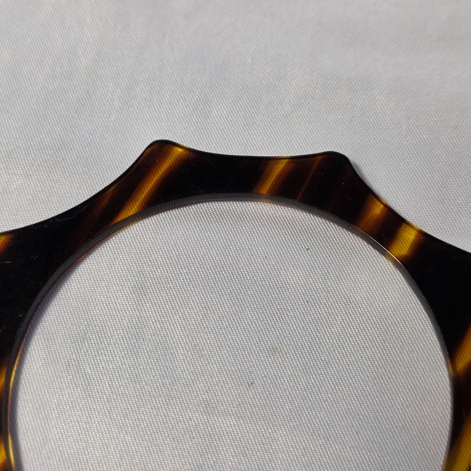 Vintage Style Tortoise Shell Lucite Bangles Circular & Scalloped Star Shapes