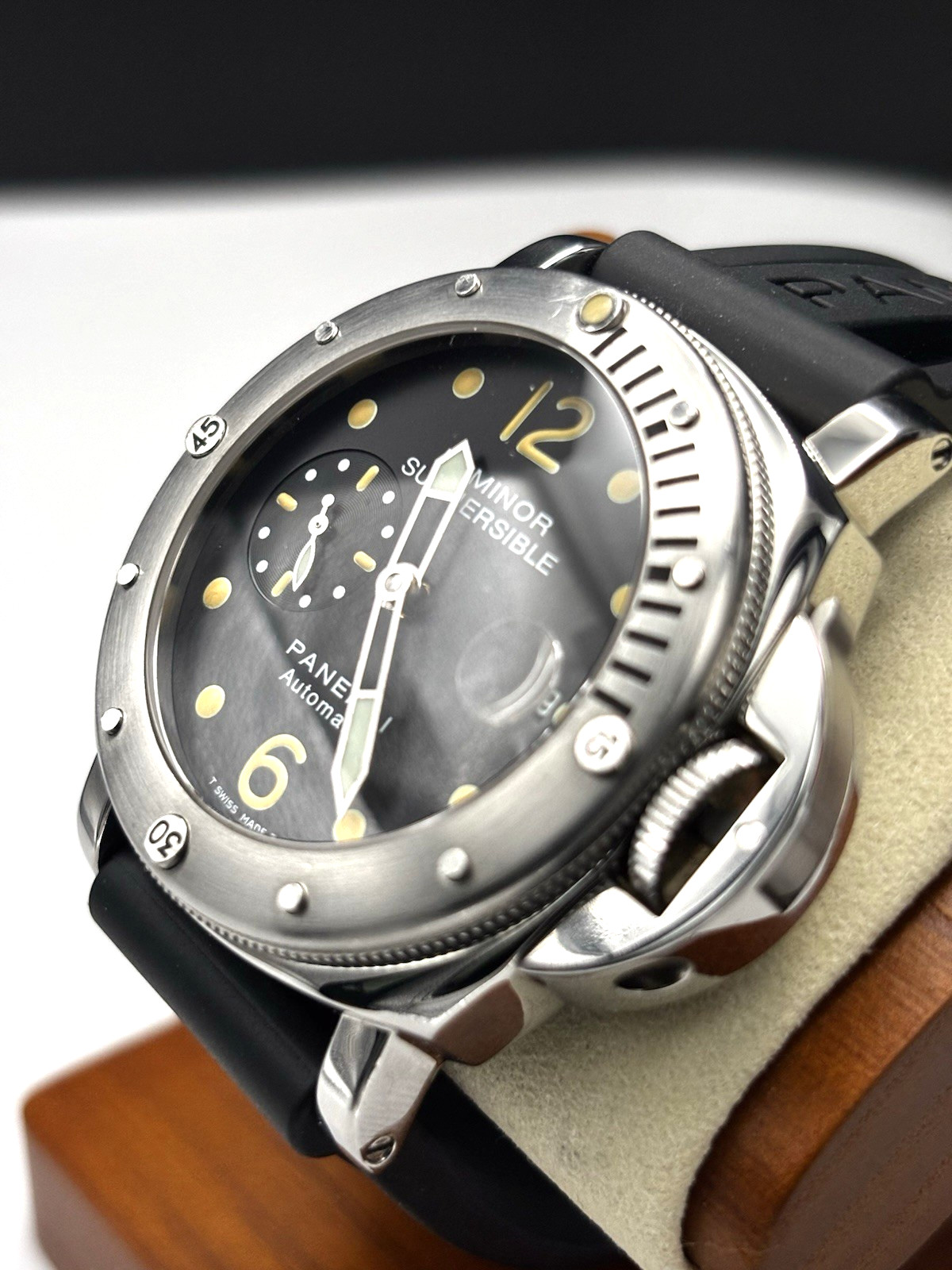 Panerai Luminor Submersible Men’s 44mm Diver Black Dial Watch – PAM00024