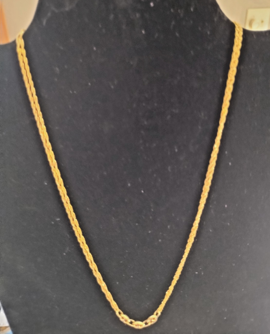 14k Gold Chian. 16 inches long Mariners Chain. 4.4 grams