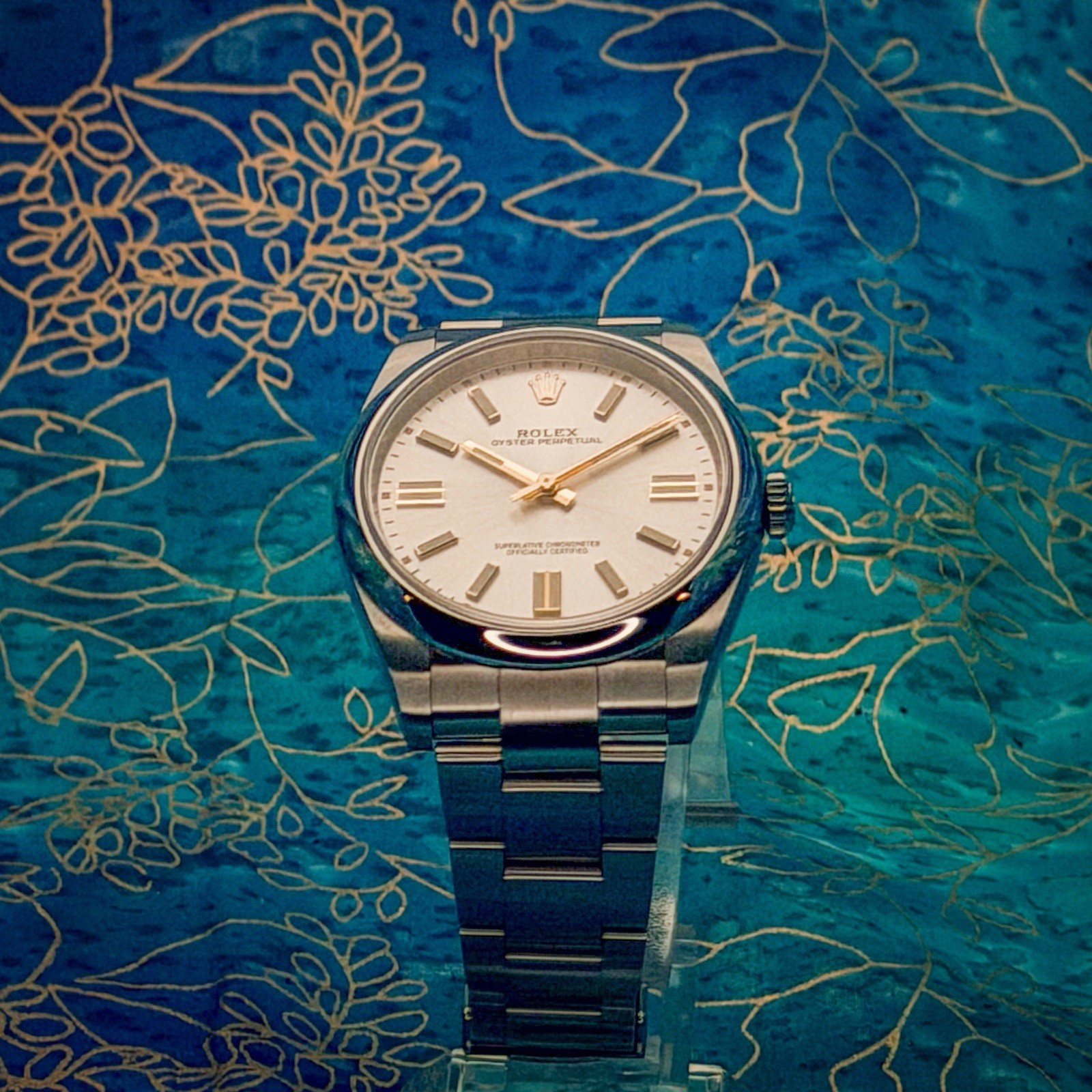 Rolex Oyster Perpetual 124300 Silver Oyster Bracelet w Silver Bezel Gold Indices