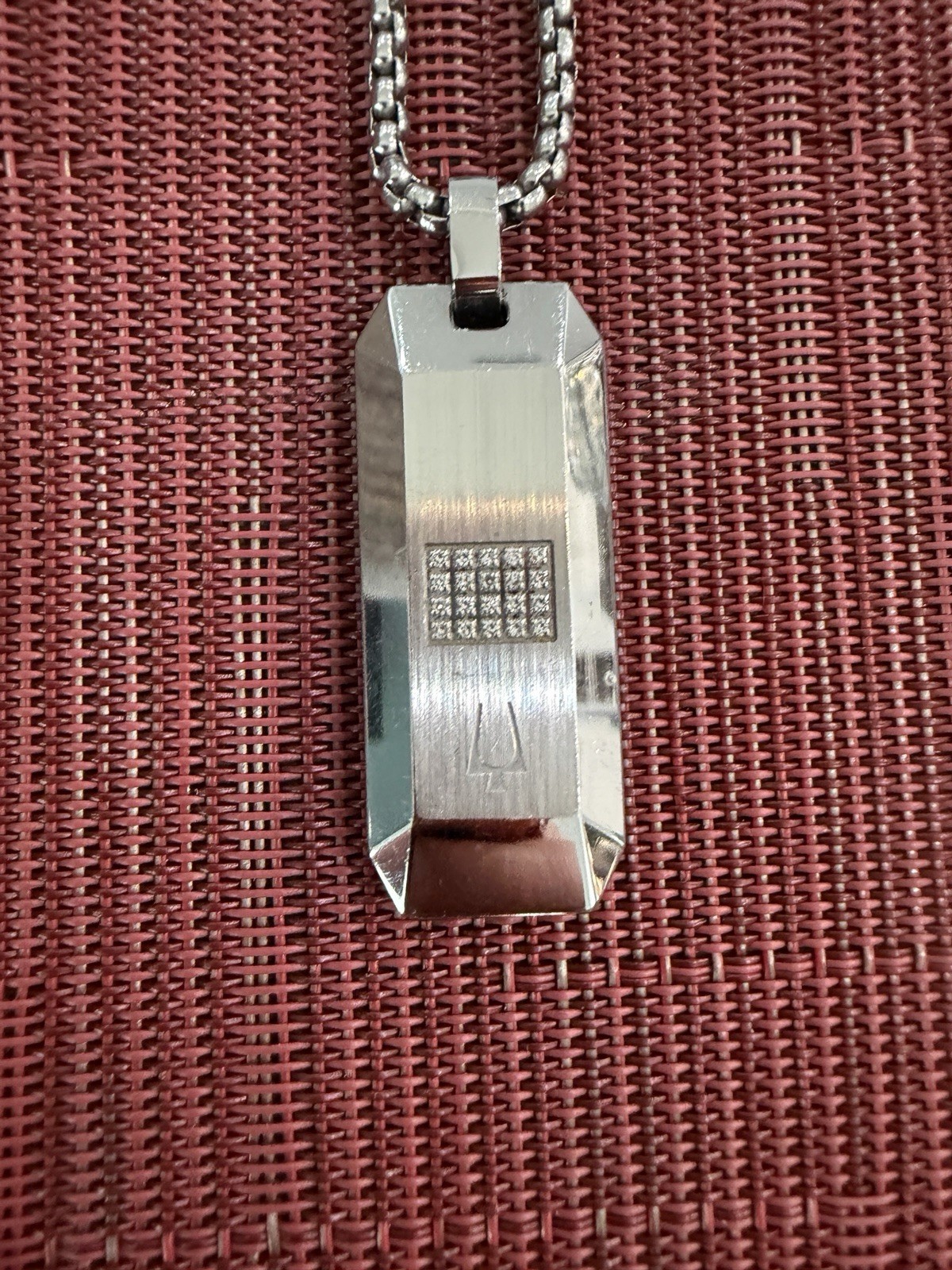 Men’s Precisionist Round Box Link Chain Necklace With Dog Tag Crystal Pendant.