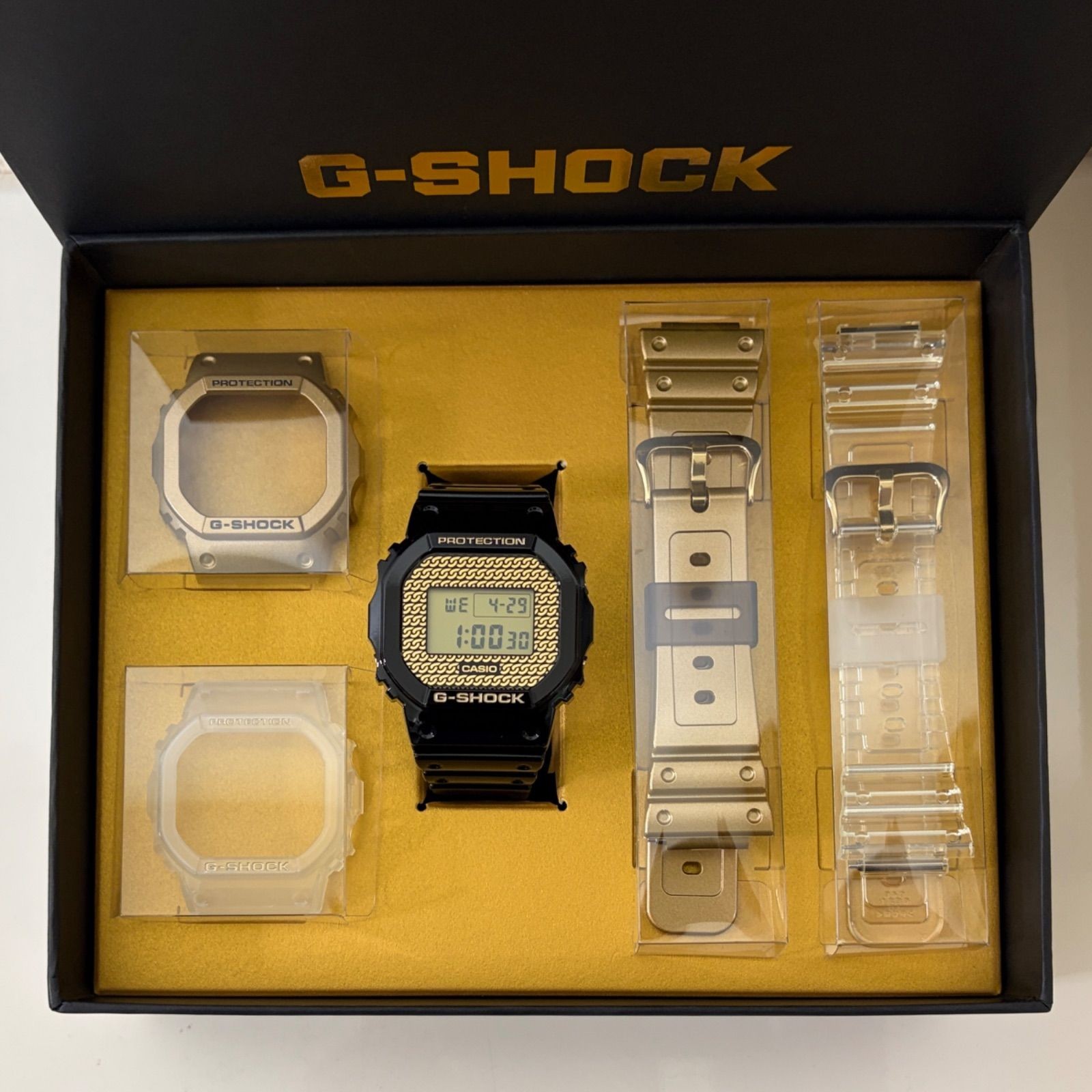 (T844) Normal Operation CASIO G SHOCK 5600 SERIES CARBON CORE GUARD Custom Set D