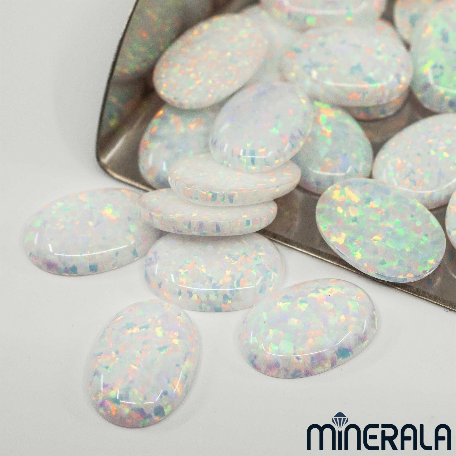 [WHOLESALE] WHITE SYNTHETIC LAB CREATED OPAL OVAL CABOCHON 3x5mm-18x25mm WP00065
