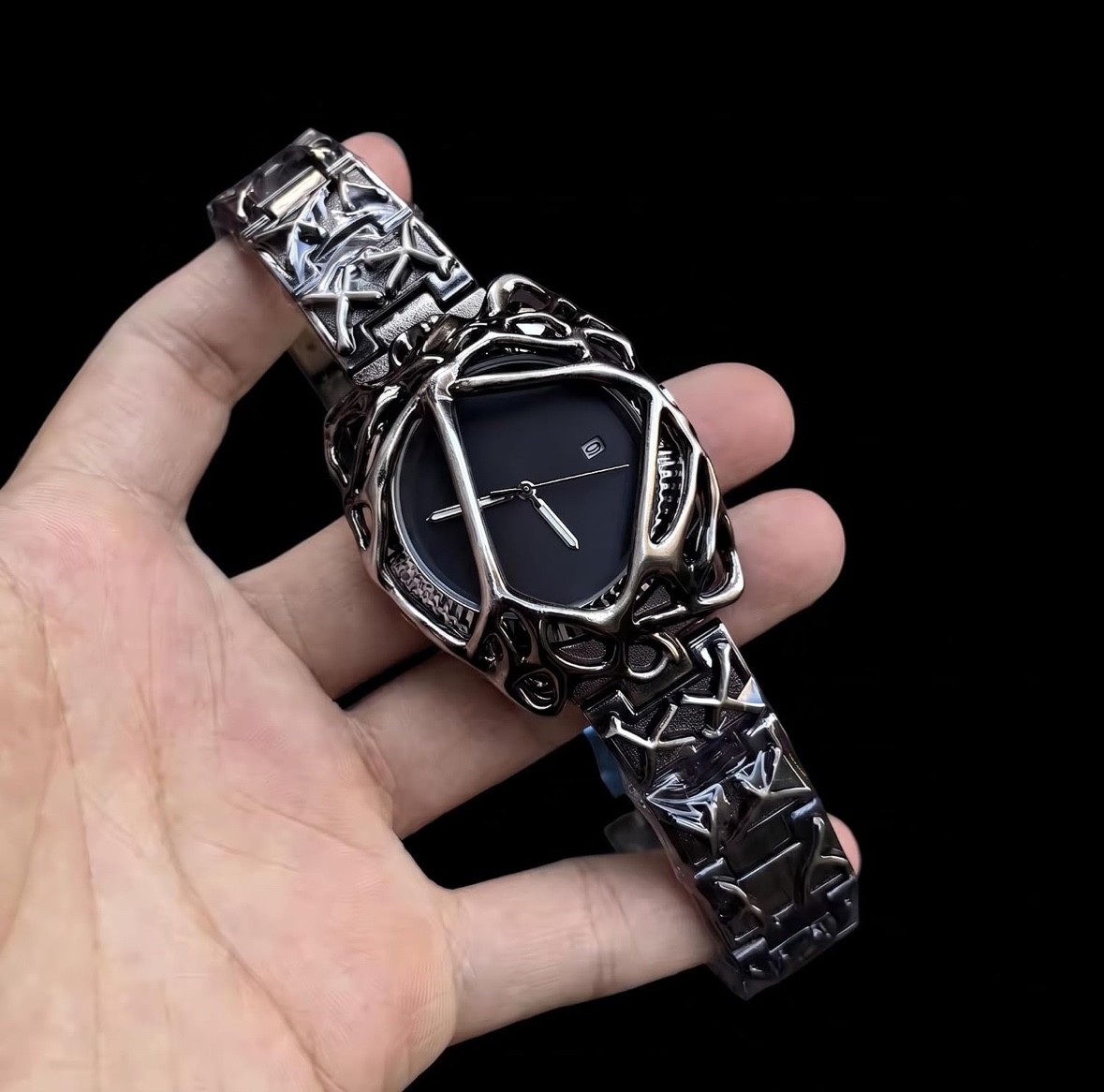 Men’s Gothic Spider Cage Watch Black Dial Stainless Steel Quartz Date Analog