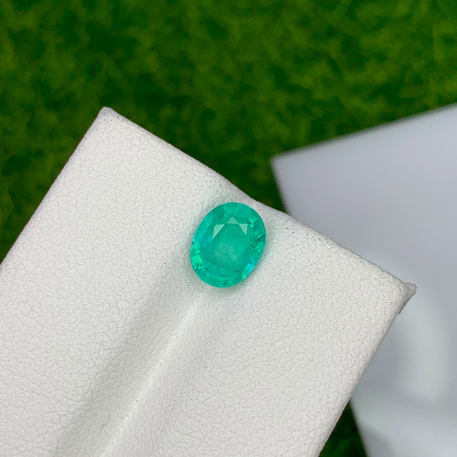 Certified 1.35 Cts Natural Green Emerald Oval Cut VS Clarity Minor Oil Nigeria