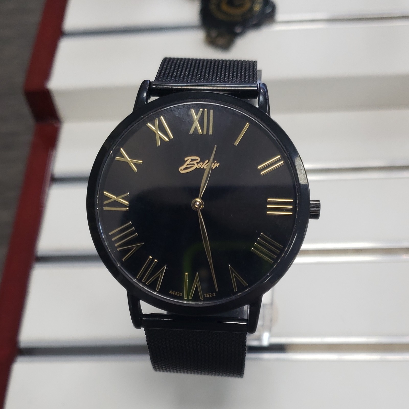 Belair Quartz Analog Wristwatch Black Dial
