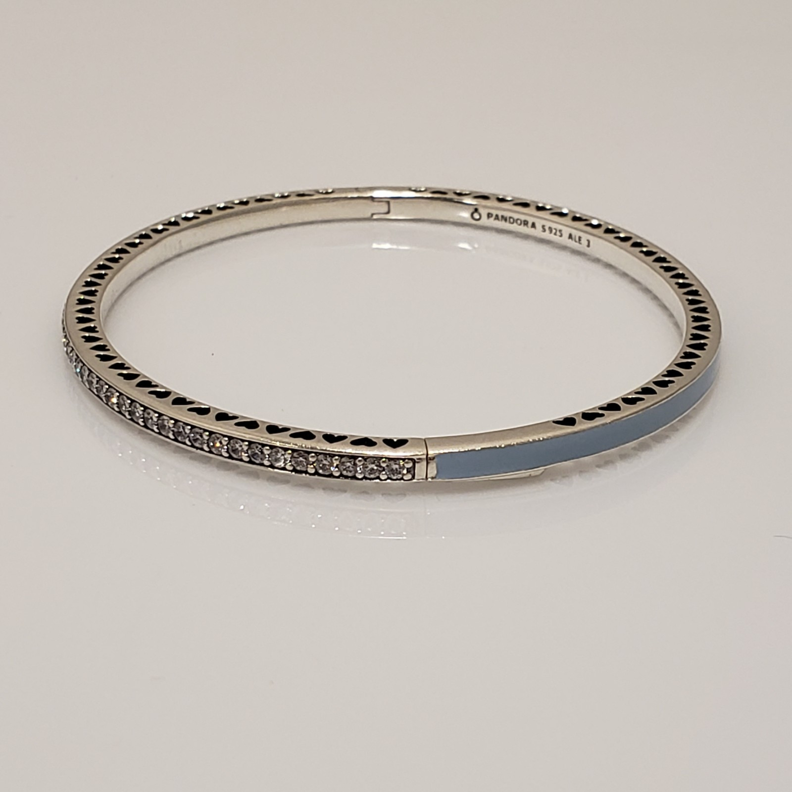 Pandora Sterling Silver Radiant Hearts Light Blue Enamel Bangle 590537EN13 7.9″