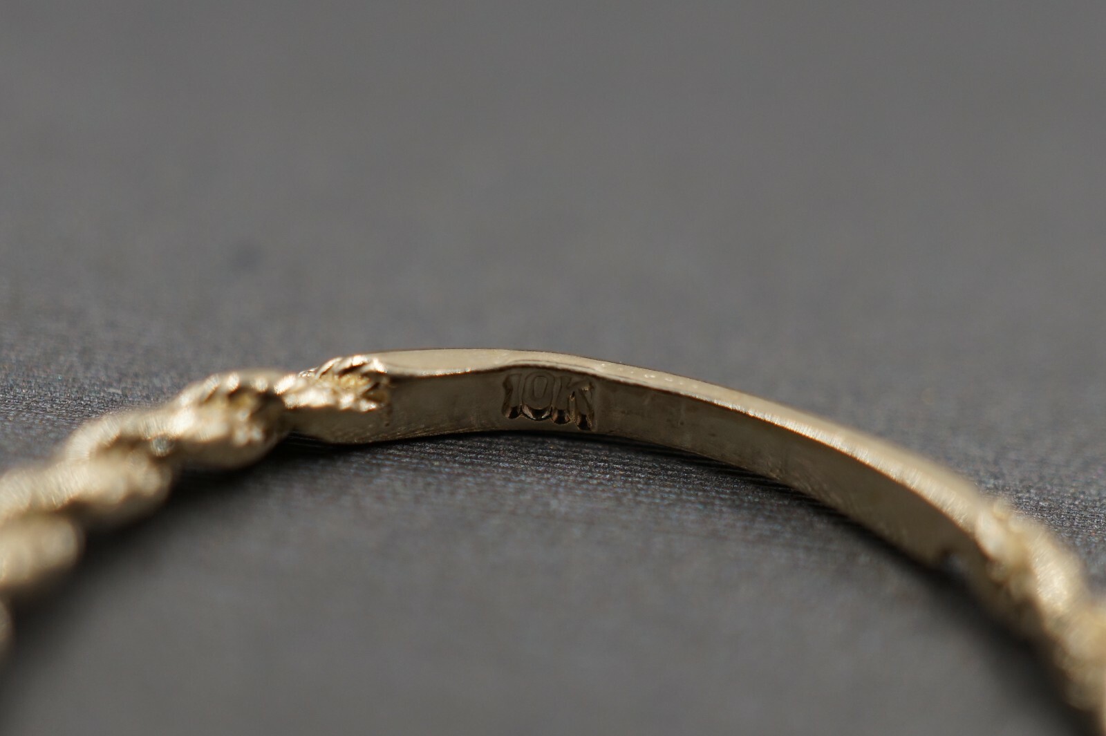 10K Solid Yellow Gold 1.6MM Thin Plain Rope Trim Dainty Stackable Band Ring.