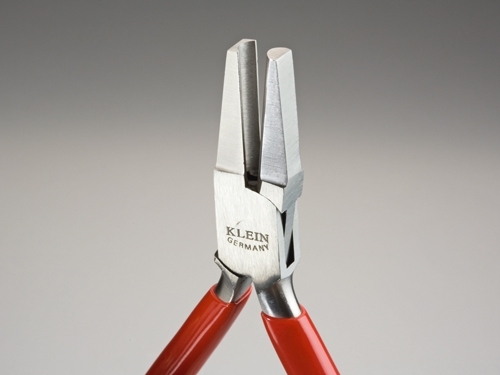 FavoriteUSA FORMING CONCAVE HALF ROUND PLIER 5-1/2″ HIGH QUALITY MADE IN GERMANY