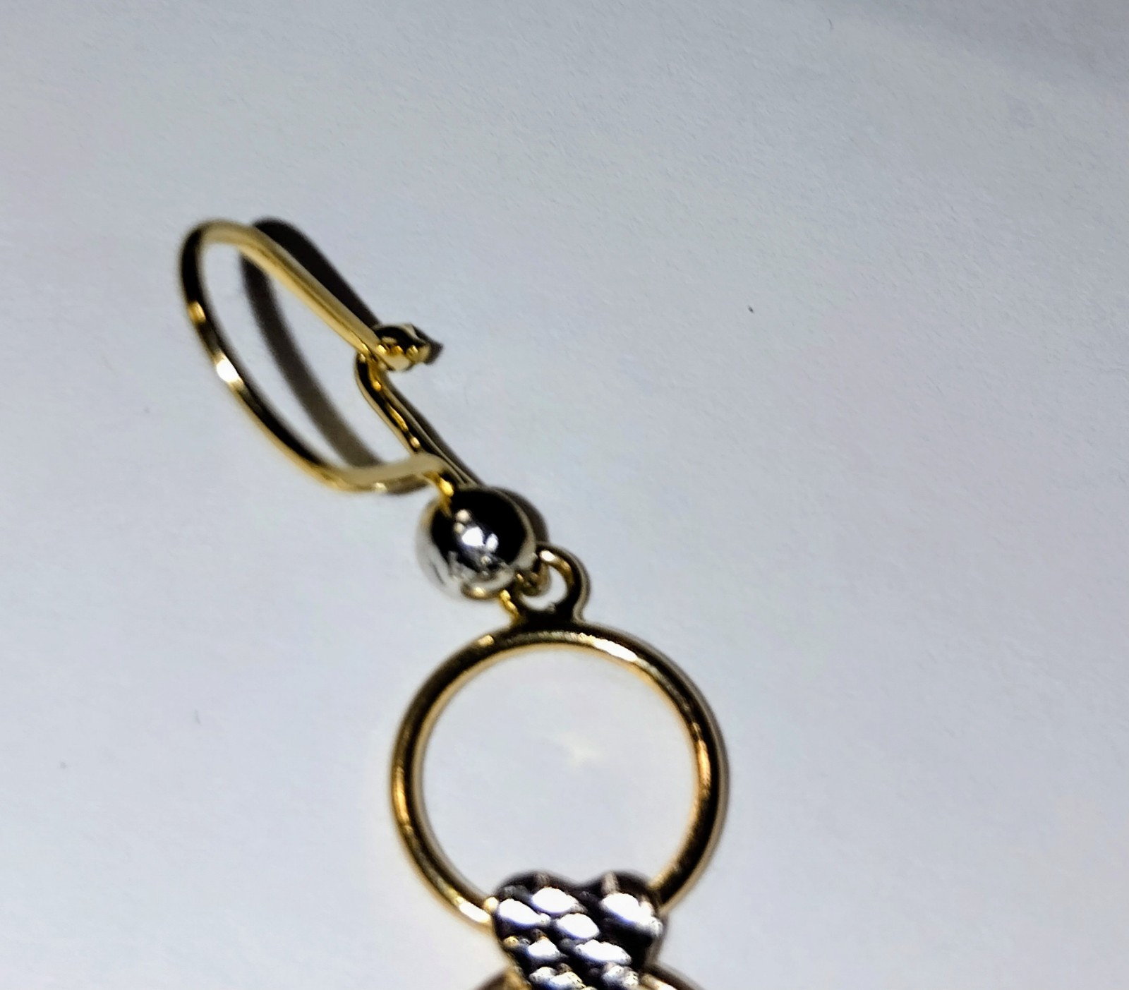 14k Yellow Gold 3.2 Grams Hanging Earrings 20inches Long. 14 K Stamped