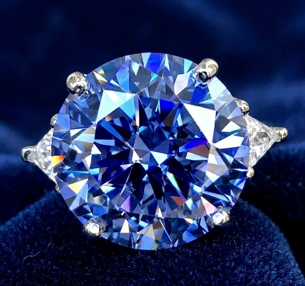 Huge 12.00 Ct Certified Blue Diamond Ring, Tariffs FREE & Matching Studs .