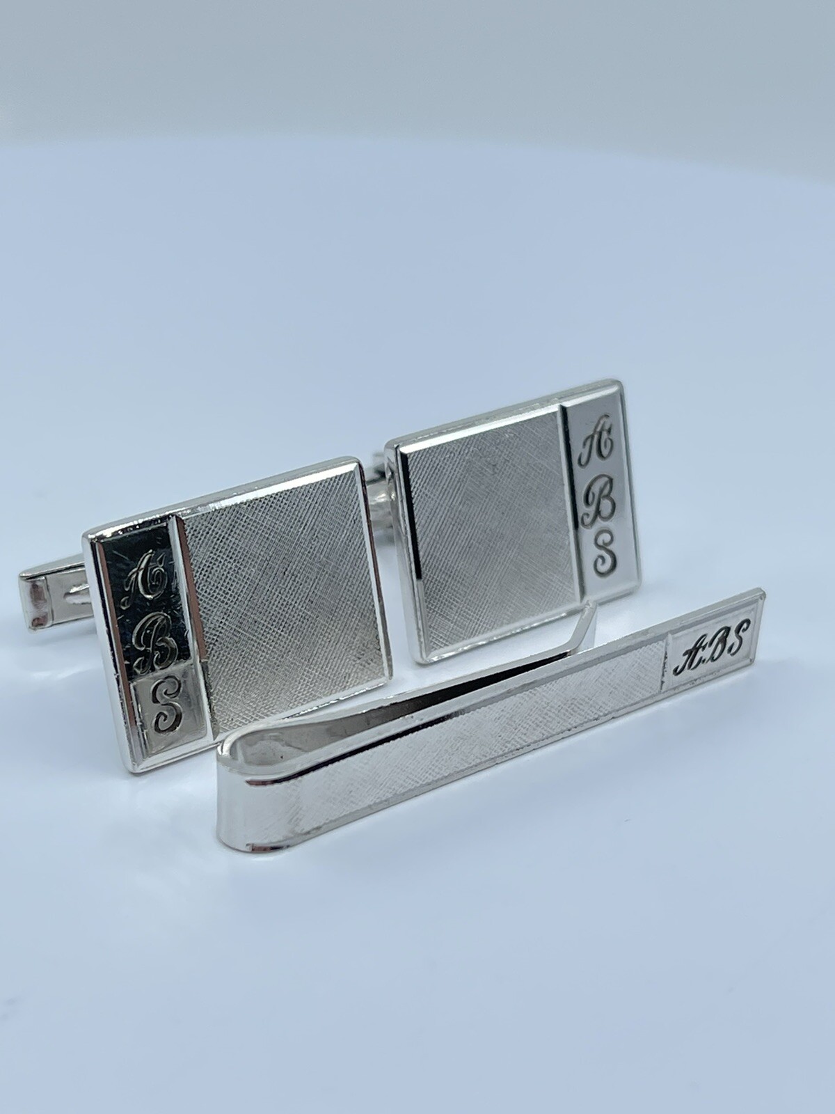 Arthur Anderson Monogram ABS cufflinks and tie clip set sterling 7/8″