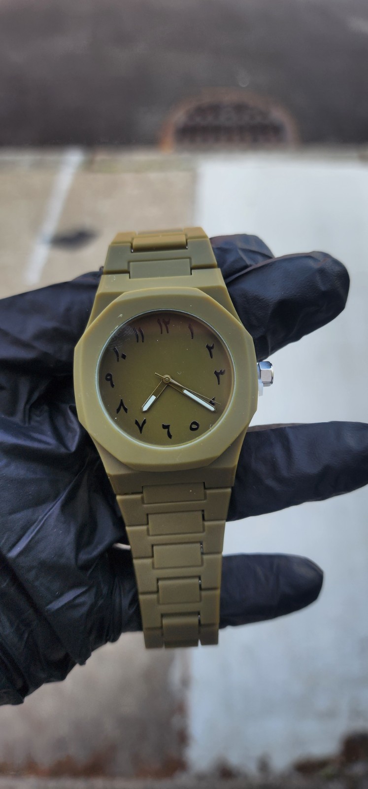 Green Octagon Case Analog Bracelet Wristwatch Arabic Numerals 12-Hour Dial