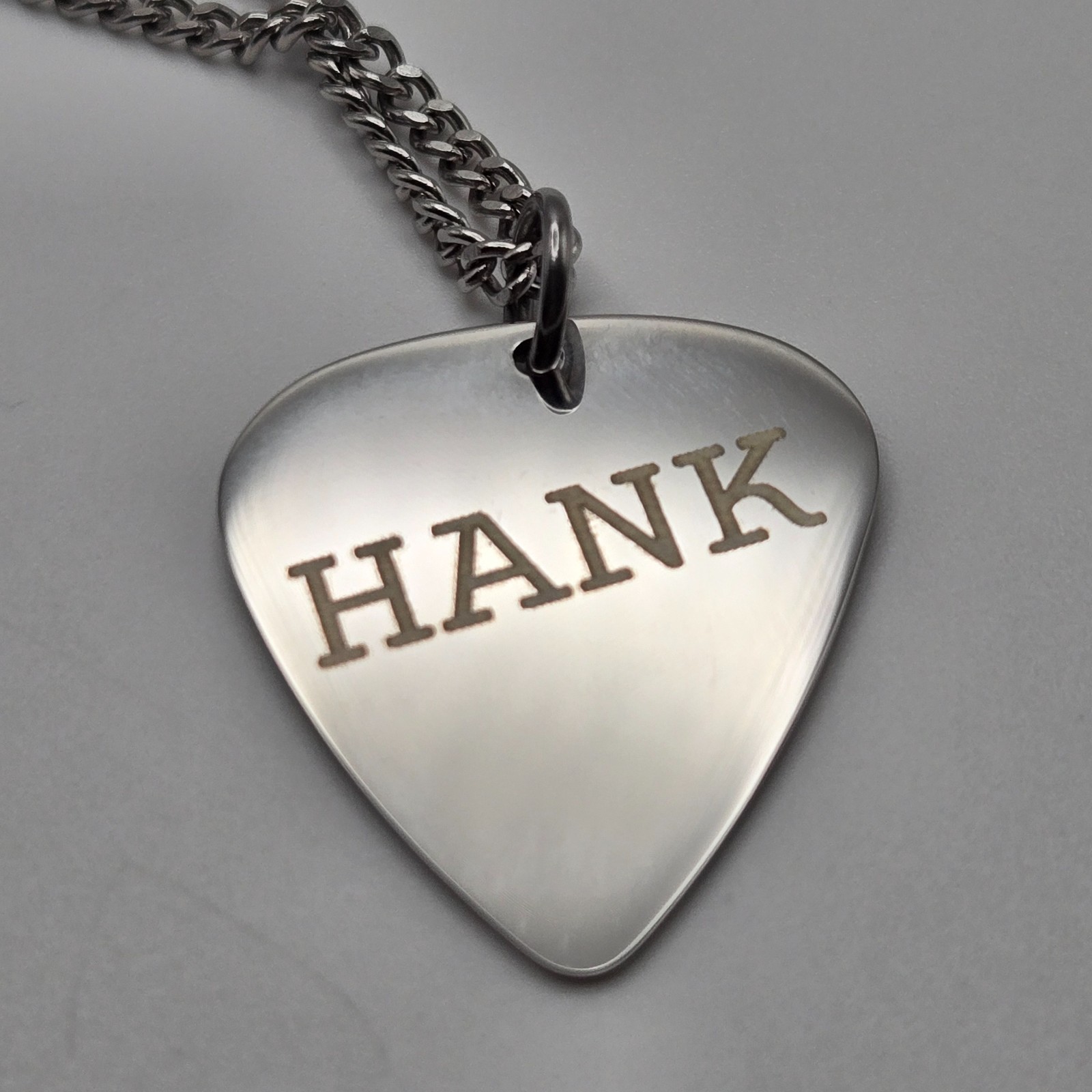 CUSTOM NAME GUITAR PICK CHARM 18″-24″ STAINLESS STEEL CURB CHAIN NECKLACE