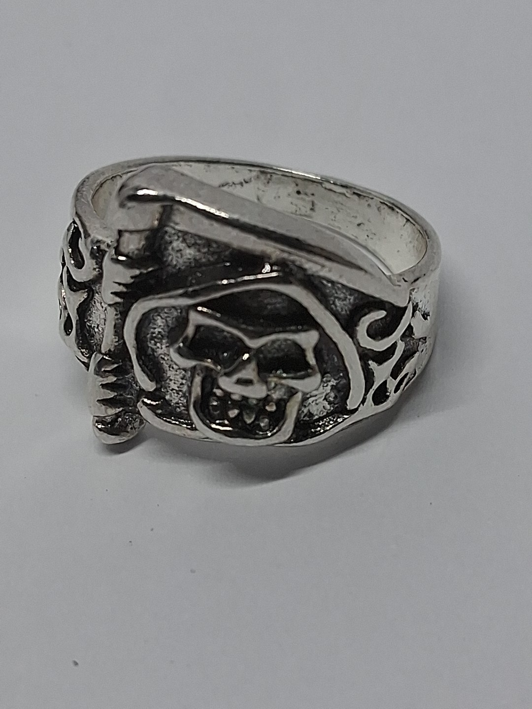 Vintage Gothic Skull Ring Punk Skeleton Biker Ring for Men & Women