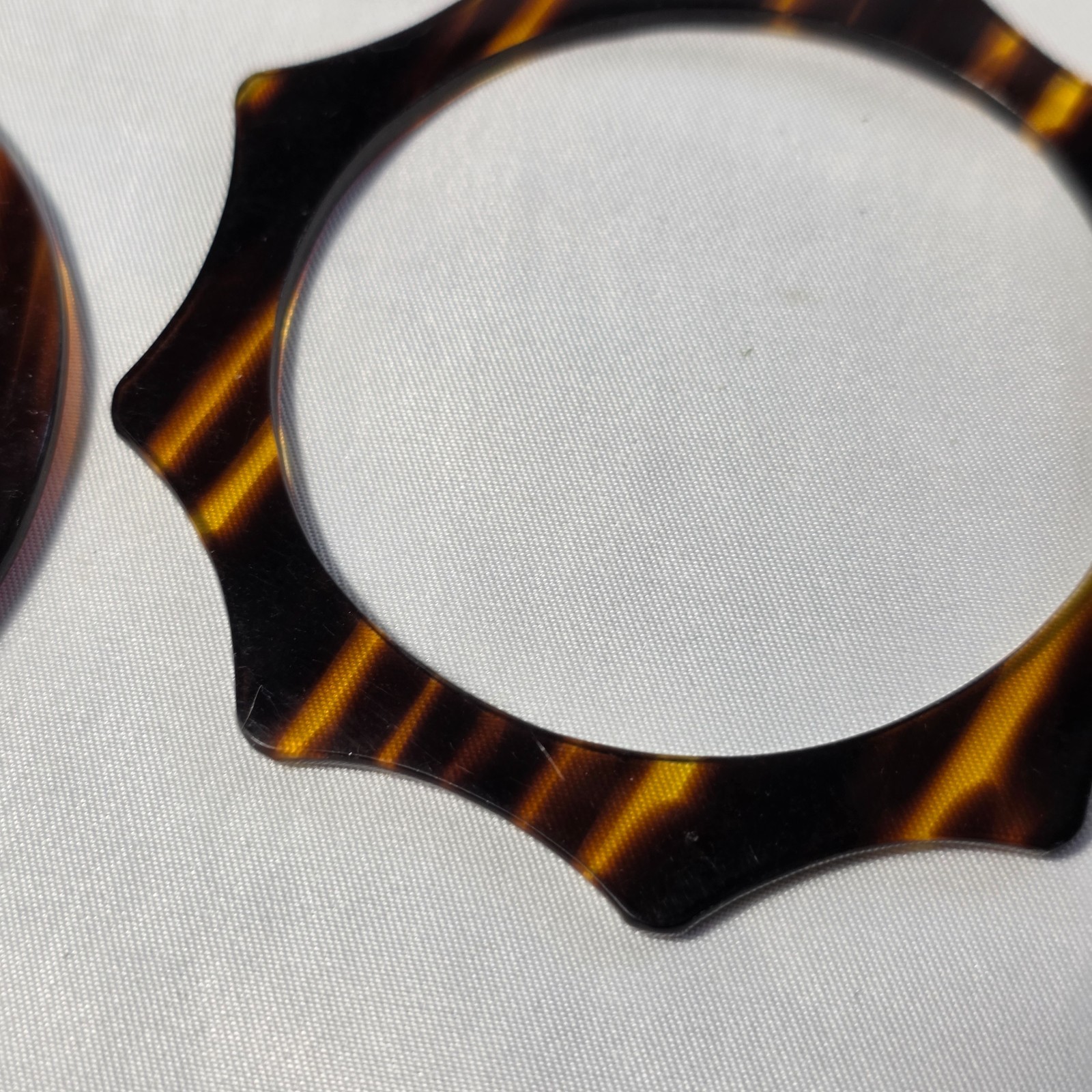 Vintage Style Tortoise Shell Lucite Bangles Circular & Scalloped Star Shapes