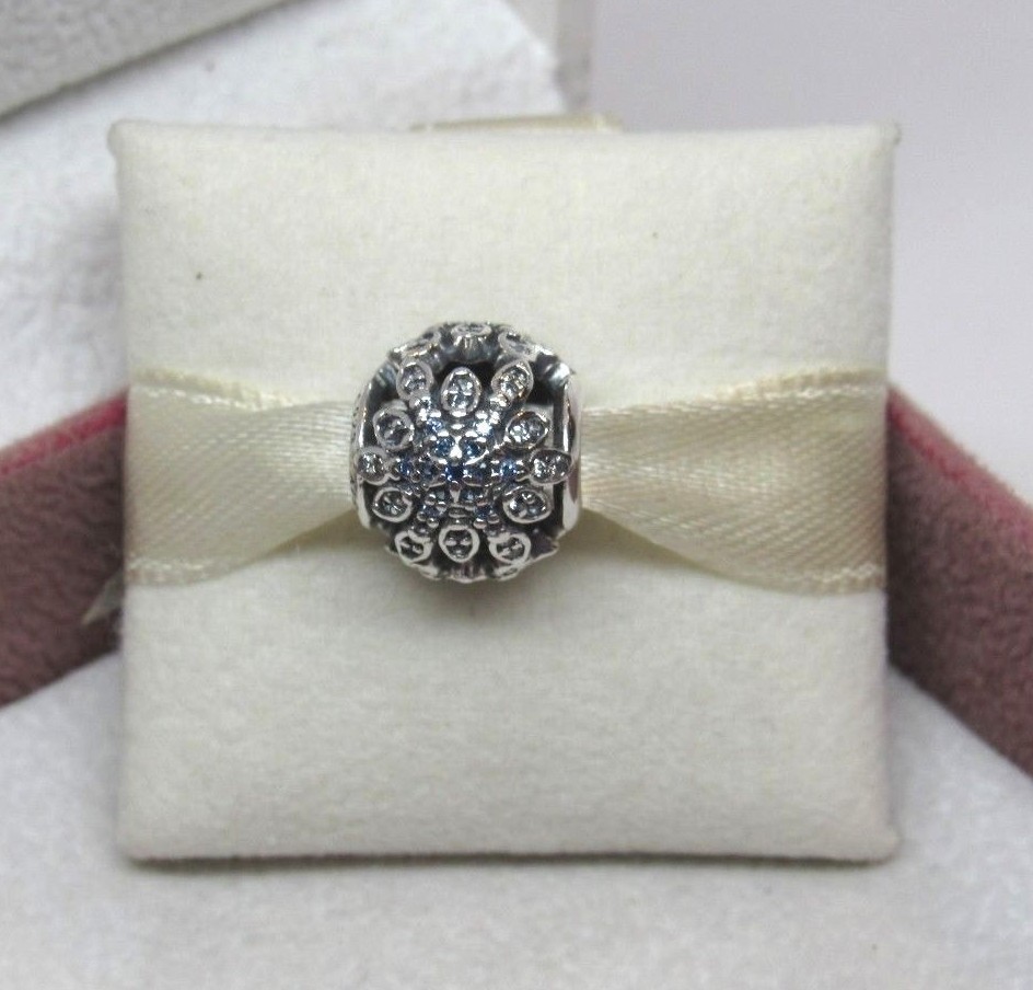 New NO BOX Pandora Crystalized Snowflakes Charm 791760NBLMX Holiday Winter