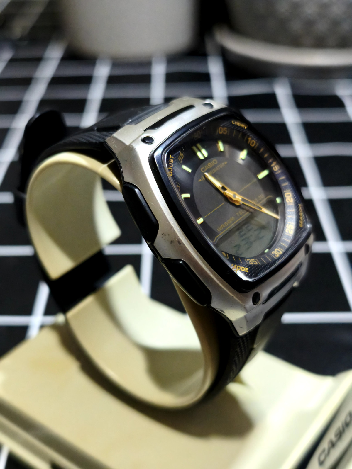 Casio AW-81 Telememo 30 World Time Men’s Watch Ana-Digi 10 Year Battery W/Box