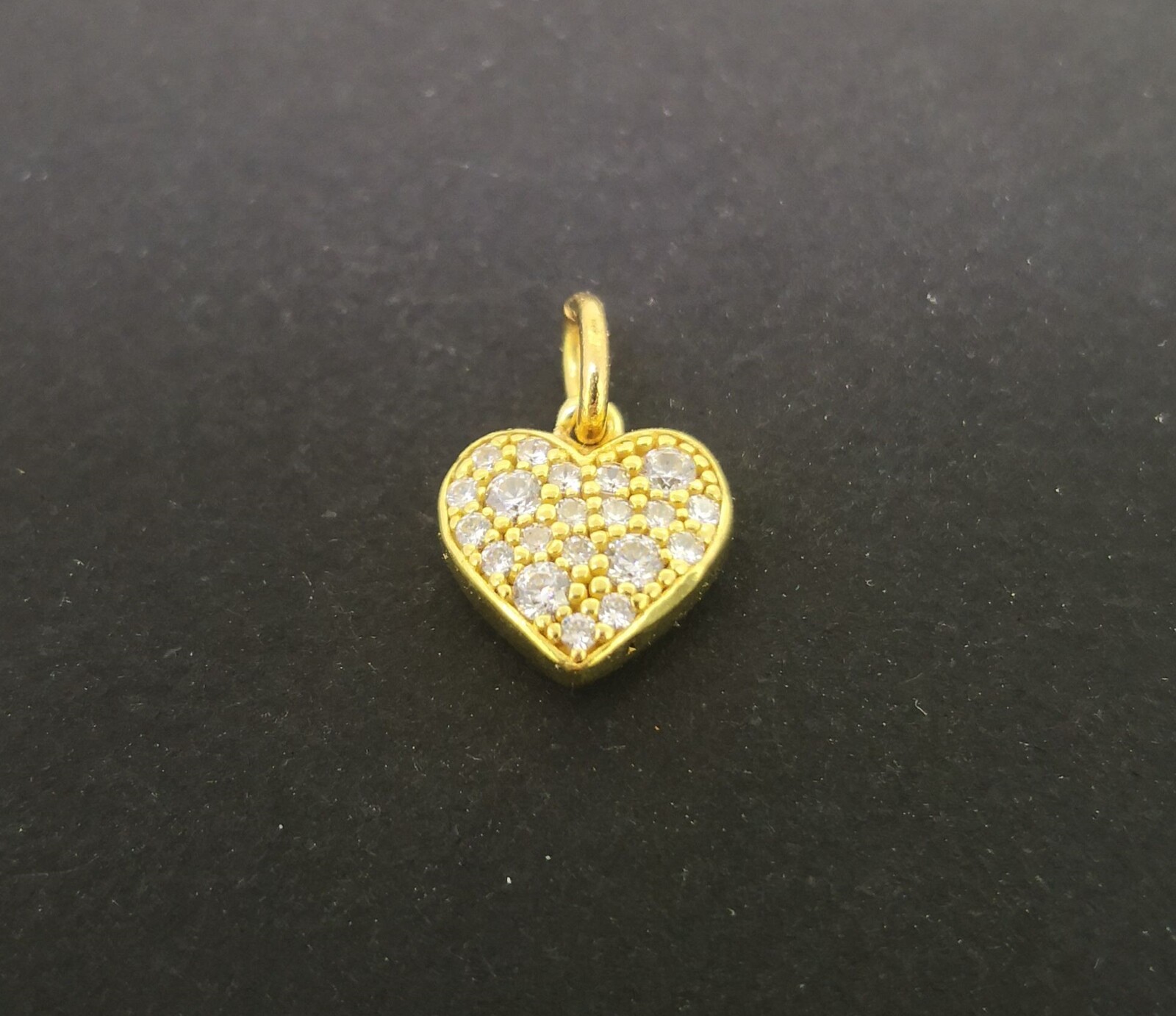 18KT GOLD HEART PENDANT. 750/1000 WITH BRIGHT ZIRCONS REAR FRONT NEW