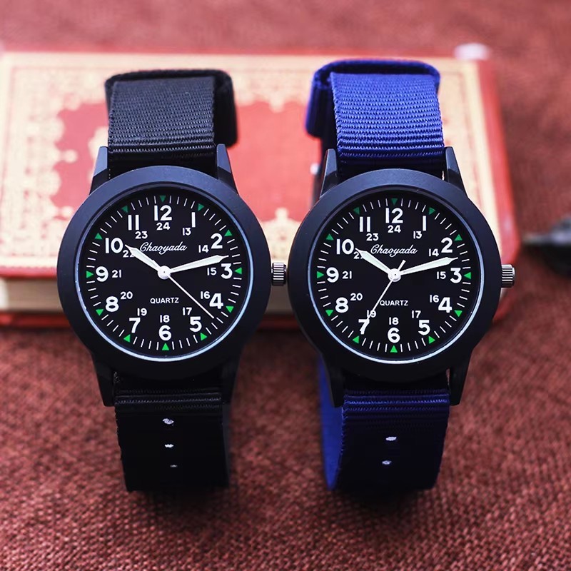 Boys Kids Analog Quartz Wristwatch Stainless Steel Fashion Watch Gift