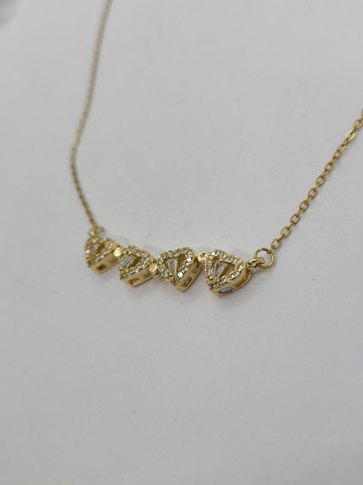 Helloice Micro Pave Magnetic Four-Heart Clover Deformed Necklace 18k Gold Plated