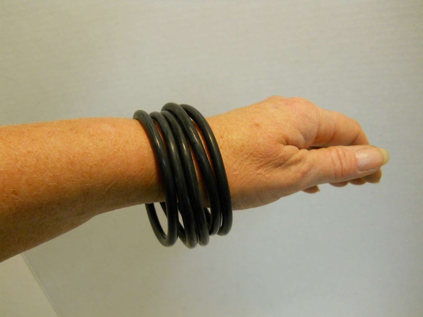 Black 3″ Rubber O-Ring Punk Fashion Steampunk Costume Jewelry Bracelets x10