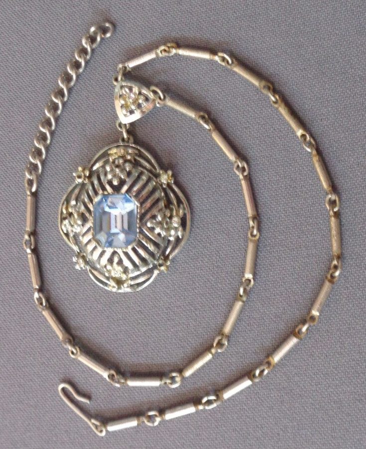 Vintage Coro Fixed Pendant Necklace Topaz Blue Rhinestone Silver Tone 14-16″