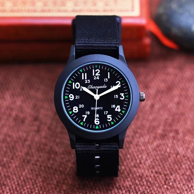 Boys Kids Analog Quartz Wristwatch Stainless Steel Fashion Watch Gift