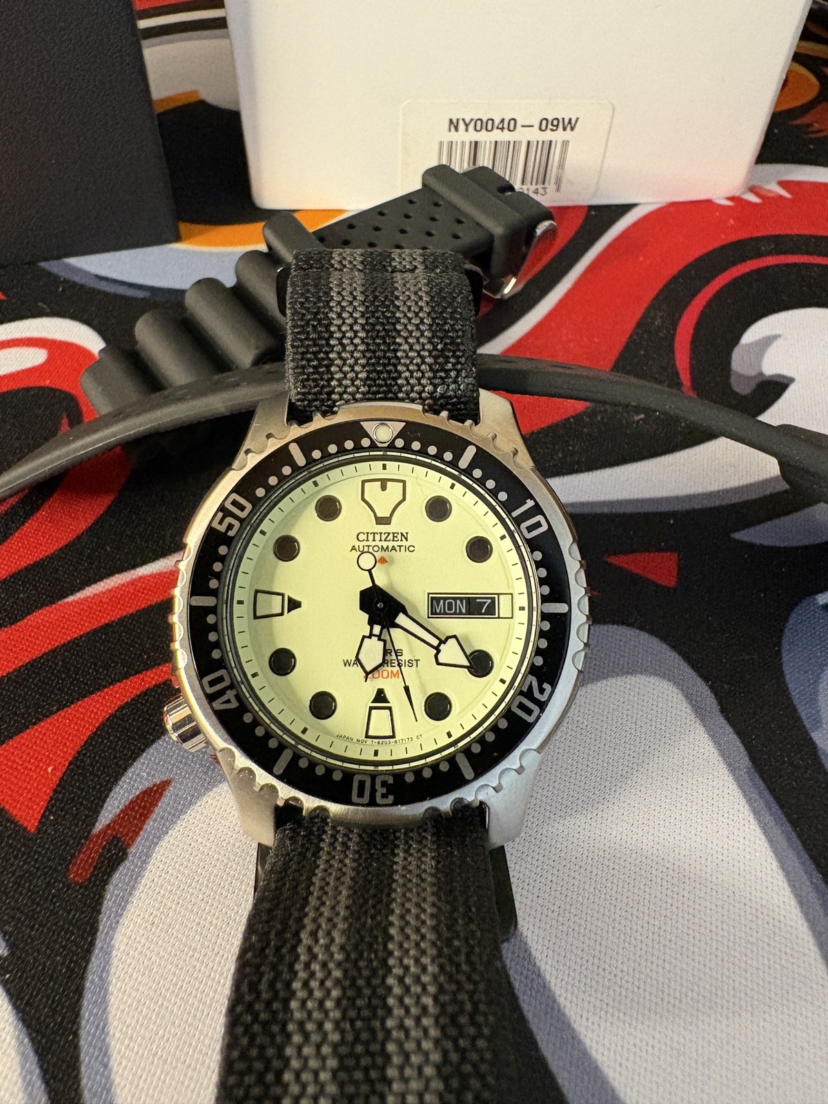 Boxed papers Citizen Men’s Promaster Automatic Diver’s Watch – NY0040-09W lume
