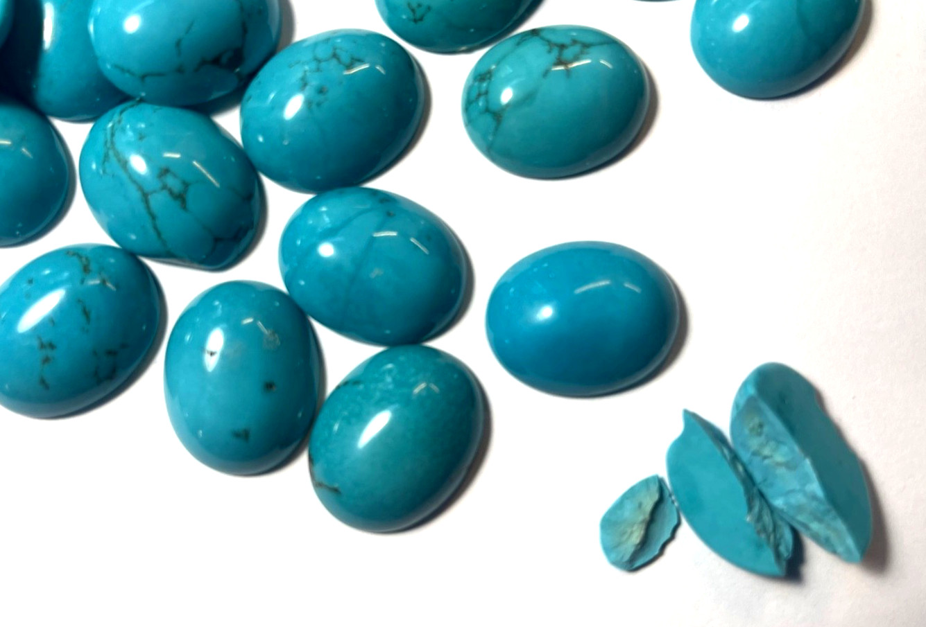 ONE GENUINE TURQUOISE OVAL CABOCHON 25X18-25X20 MM 21-26 CARATS BELOW WHOLESALE