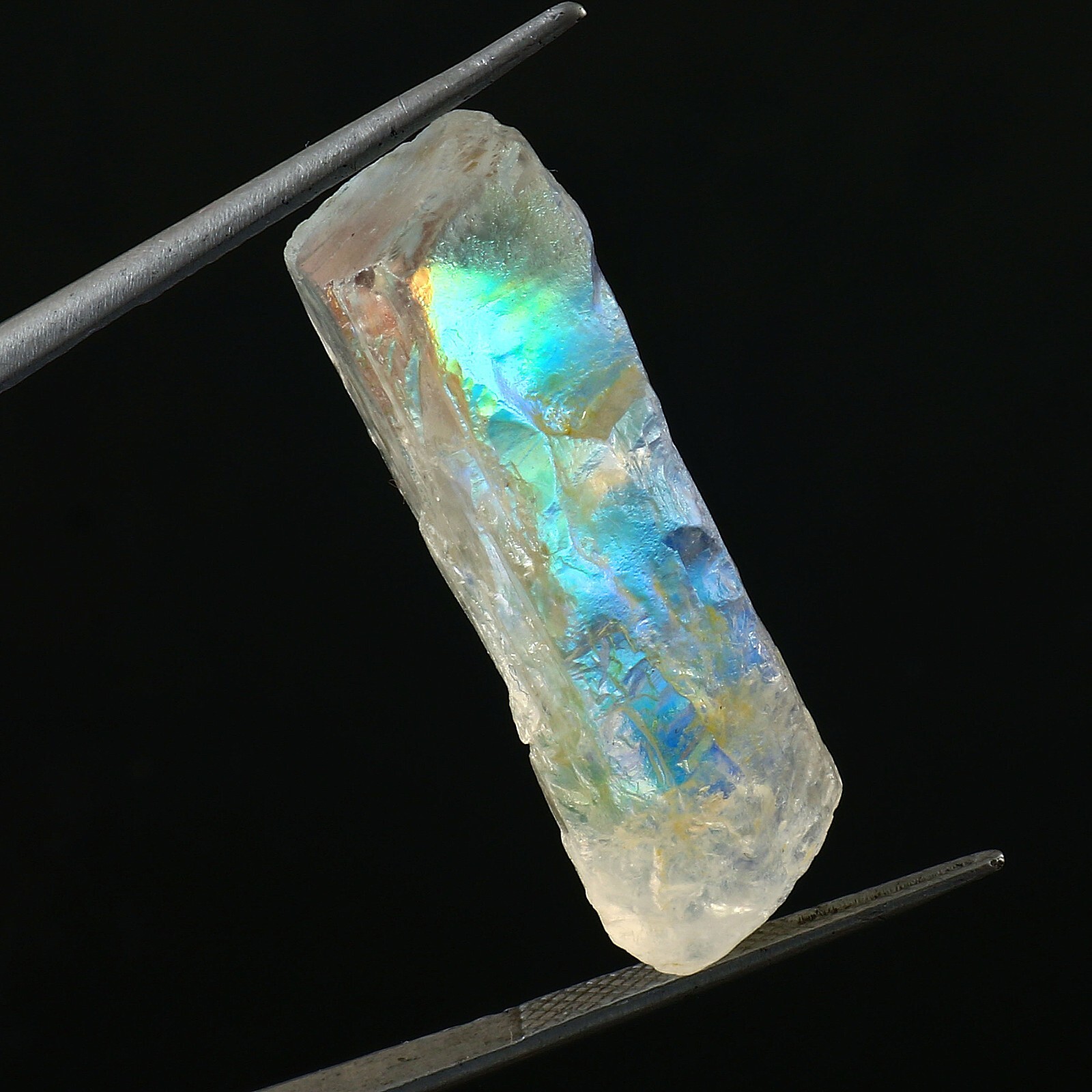 Natural Madagascar moonstone Multi Fire Loose Stone Big Size Top Quality M379