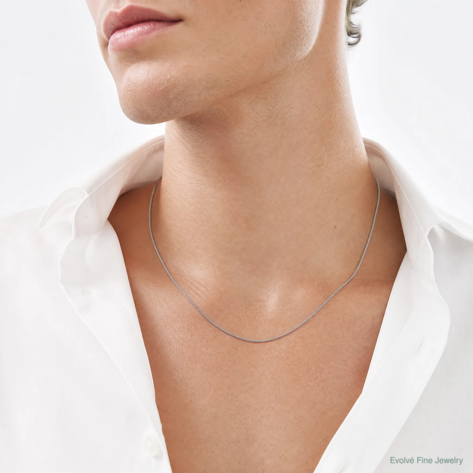 14K White Gold .85mm Diamond-Cut Spiga Chain Necklace 16″-24″