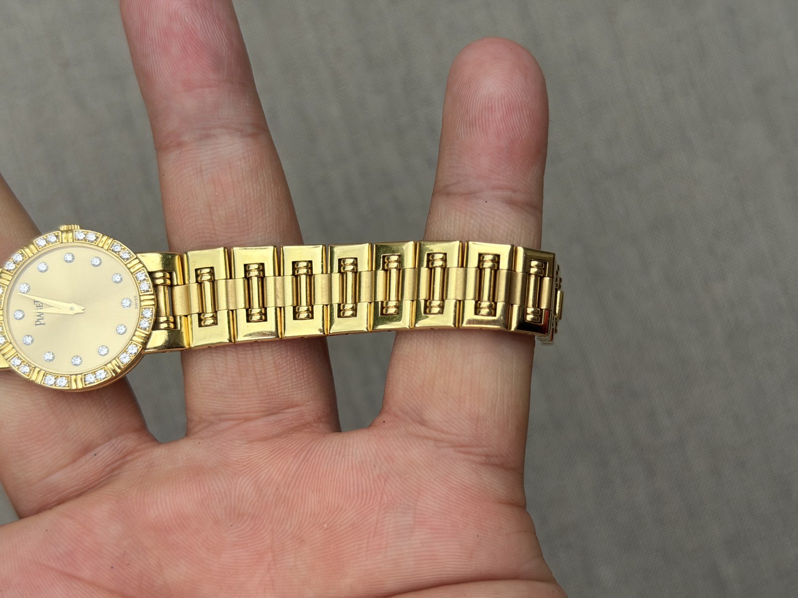 Piaget Dancer 80564 K 81 – 18k Gold, Quartz ladies watch