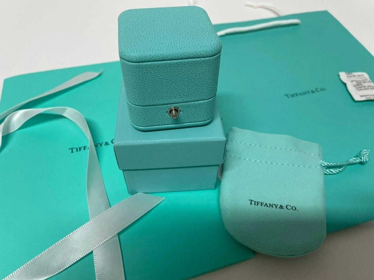 Tiffany & Co Engagement Ring Box + Outer Box + Pouch + Certificate + Folder +Bag