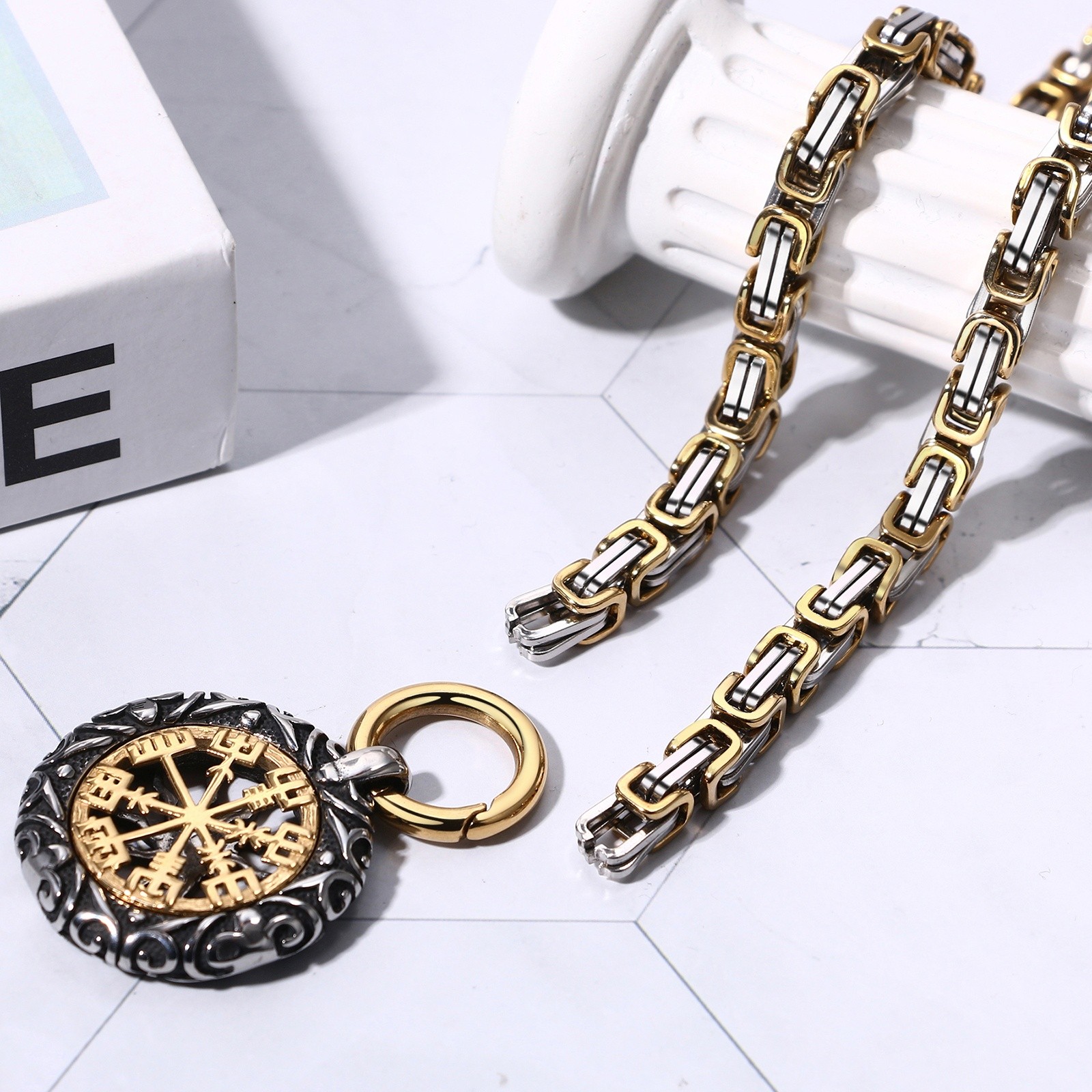 Men’s Viking Heavy Compass Rune Pendant Necklace Byzantine Chain Stainless Steel