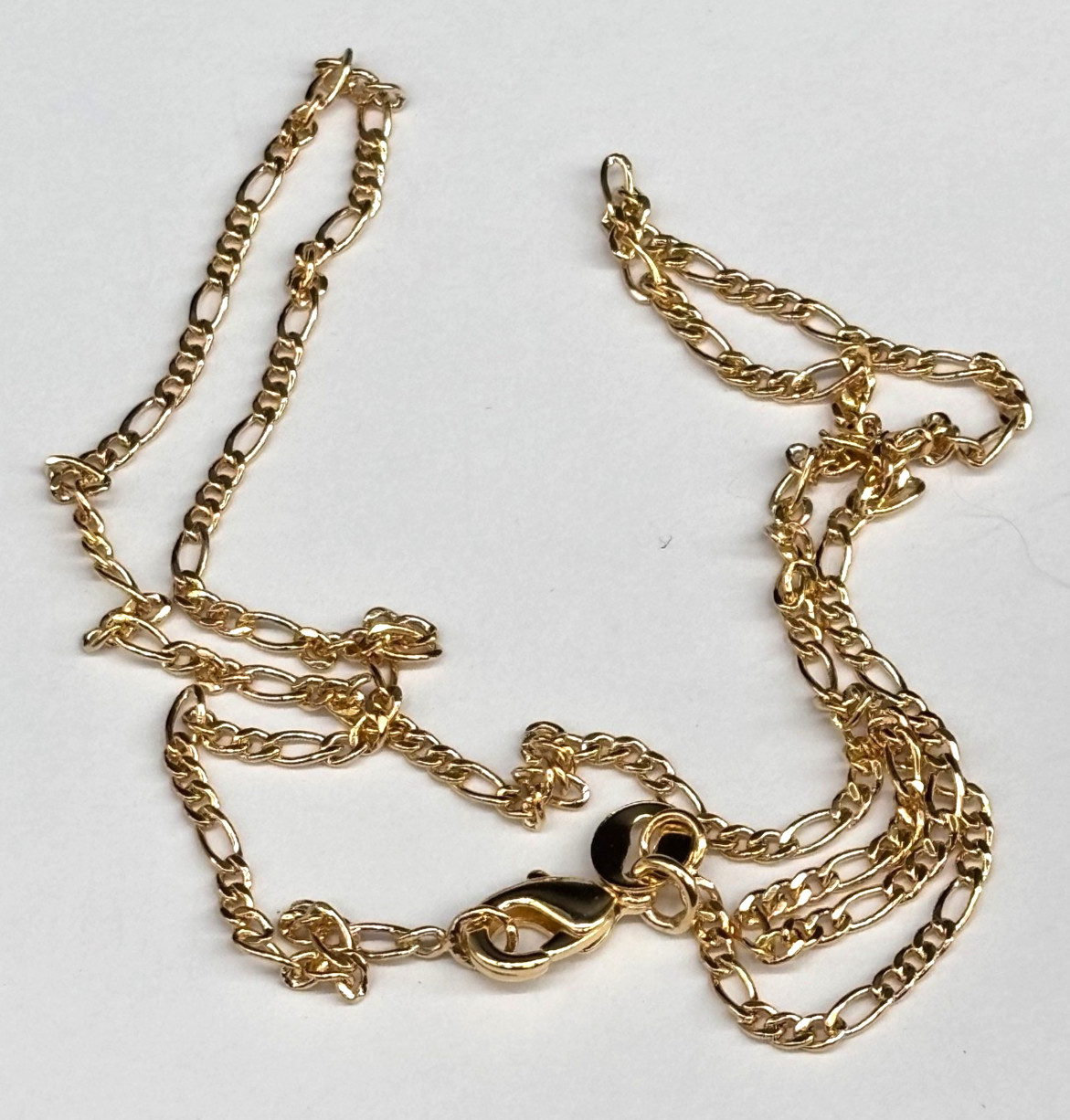 18 kt Yellow Gold Filled Figaro Link Chain 18″ 1mm Width Large Clasp